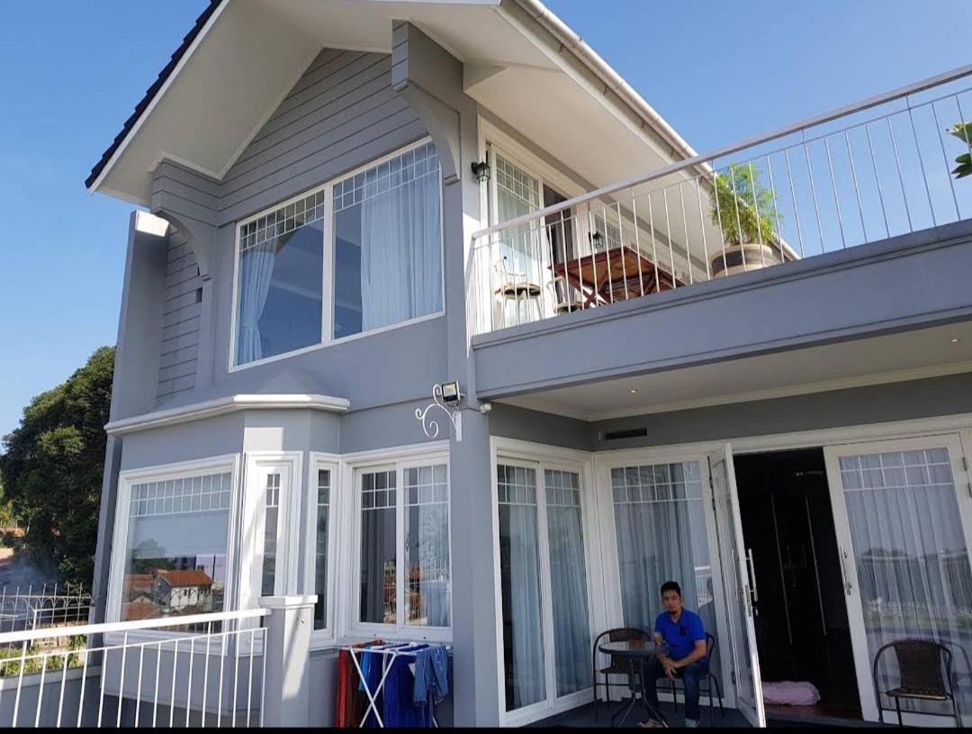 Villa 360 Lembang Exterior foto